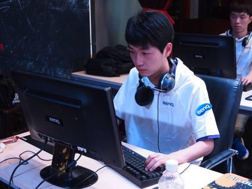 LOL選手獎金榜大揭秘：Faker穩(wěn)居榜首阿水排第三！