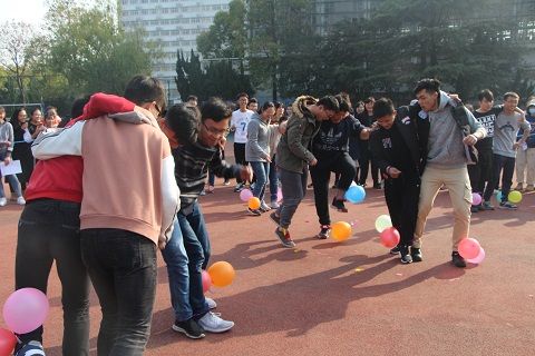 跨界FPS新年團(tuán)建：張不才與娟姨引領(lǐng)CFHD開創(chuàng)新局