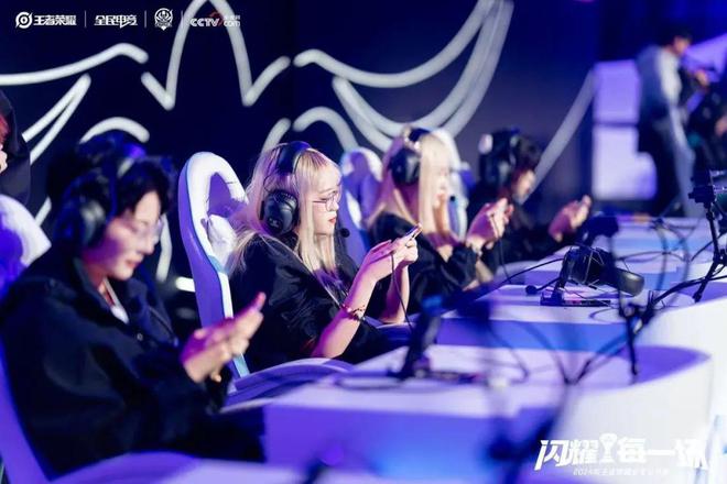 登頂珠峰、格斗冠軍、電競衛(wèi)冕：她們從不被定義！(圖8)