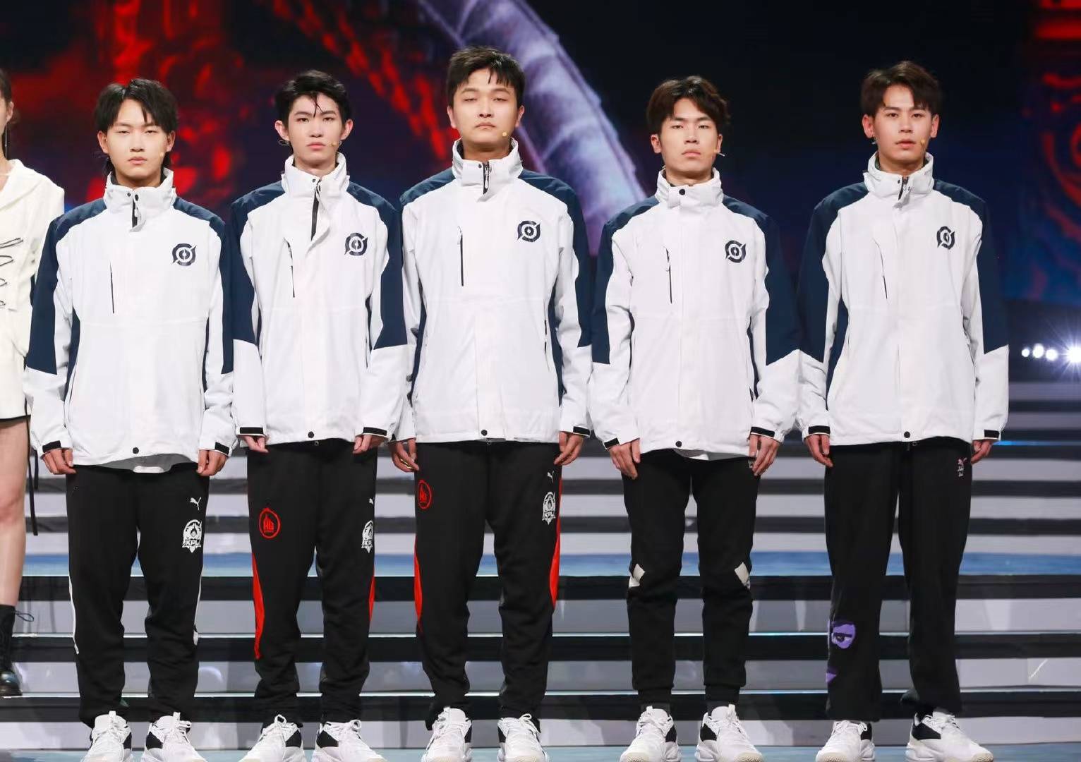 Uzi 入選《英雄聯(lián)盟》名人堂成 LPL 首位無冠 “封神” 選手！無畏契約北美曝假賽員工包庇作弊！