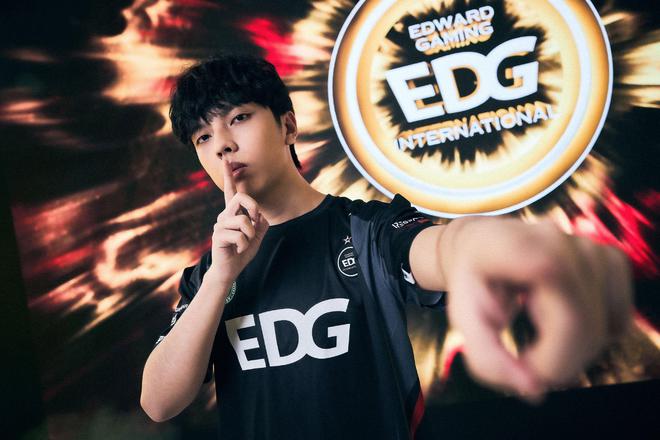 爆了！EDG無畏契約四名選手“怒懟”S1Mon：要一直哄著你打比賽嘛(圖4)
