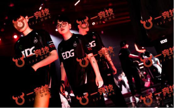 一競(jìng)技無畏契約：康康個(gè)人實(shí)力突出但缺少核心思路