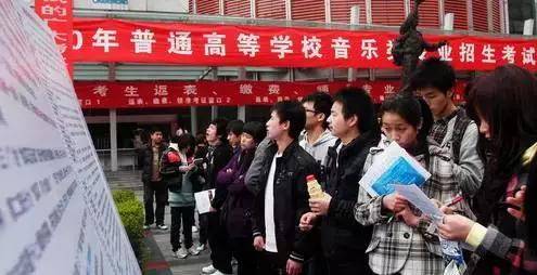 益陽赫山區(qū)中小學(xué)招生政策重大調(diào)整：初中新增箴言龍湖中學(xué)啟動網(wǎng)上報名！