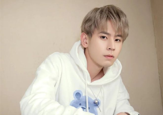 KPL無畏帥照來襲網(wǎng)友直言能當(dāng)明星同為電競男主一諾Fly也不差