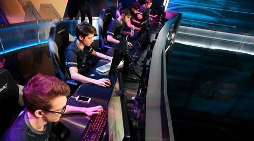 韓國福布斯名人榜公布faker沖進(jìn)第六名唯一的一位電競選手
