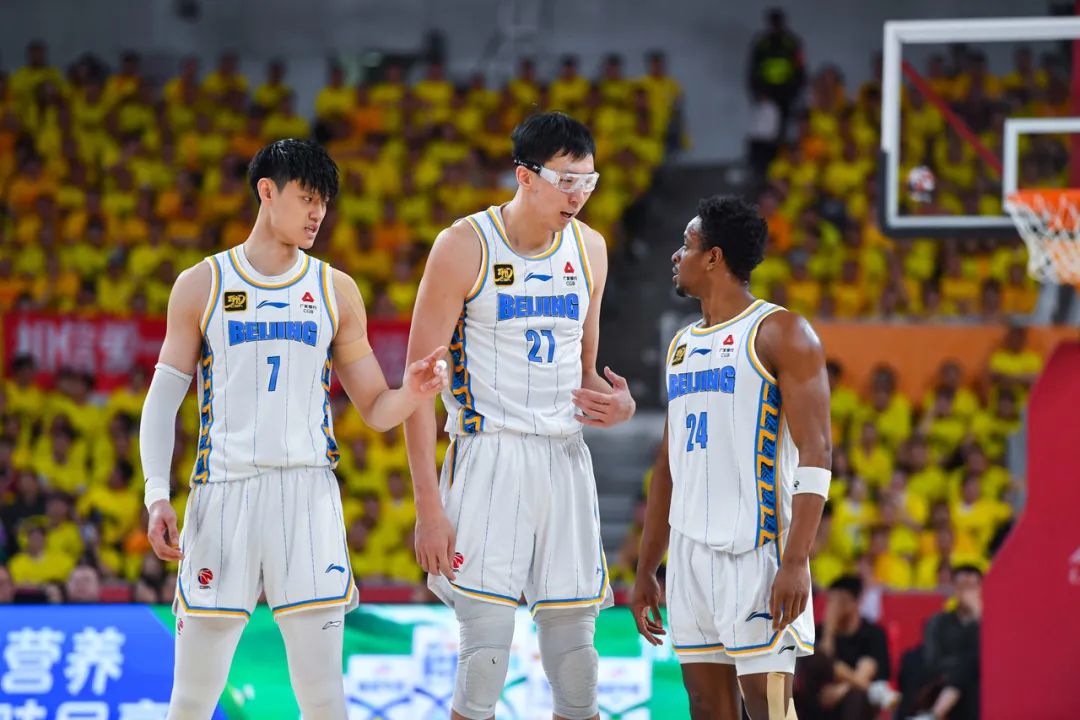 賽事播報(bào) CBA季后賽北京再勝山西迎賽點(diǎn) “五一”期間賽事活動(dòng)精彩紛呈