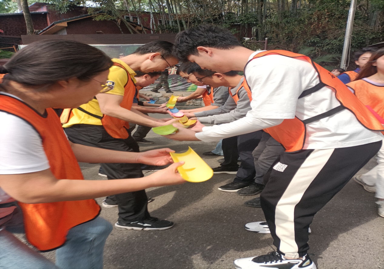 暖場必備！3個(gè)超火的團(tuán)建小游戲一篇get_年會團(tuán)建游戲